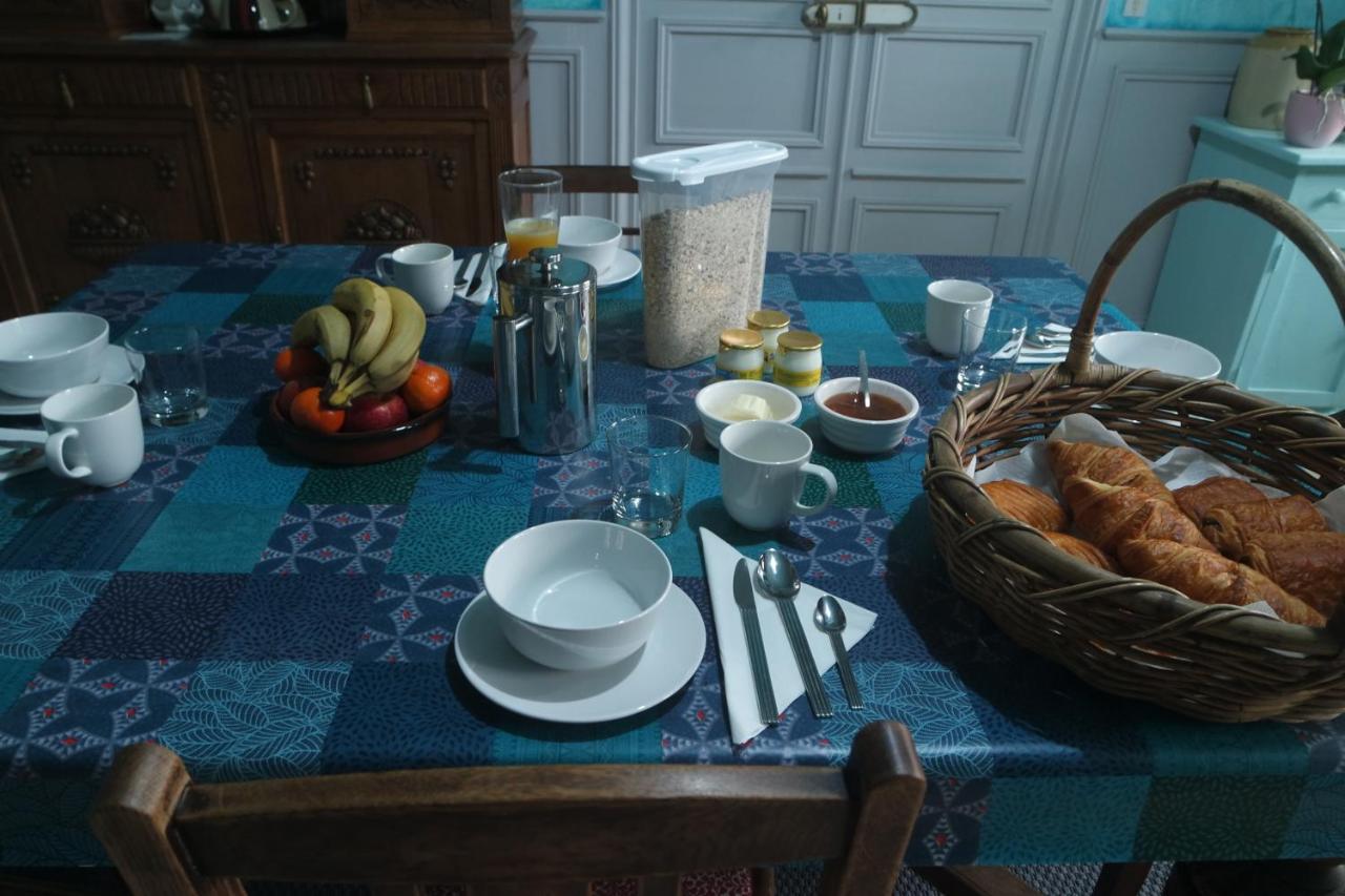 Le Vieux Notaire Bed & Breakfast Landelles-et-Coupigny ภายนอก รูปภาพ